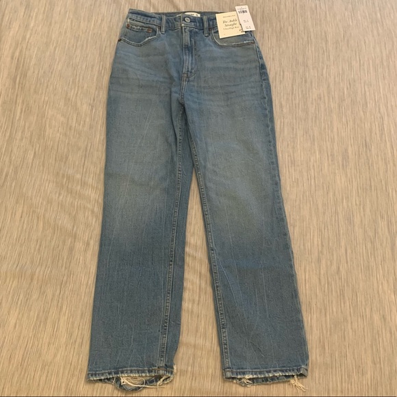 Abercrombie & Fitch Ultra High Rise Ankle Straight Jeans NWT 27W Light Wash - Picture 3 of 6